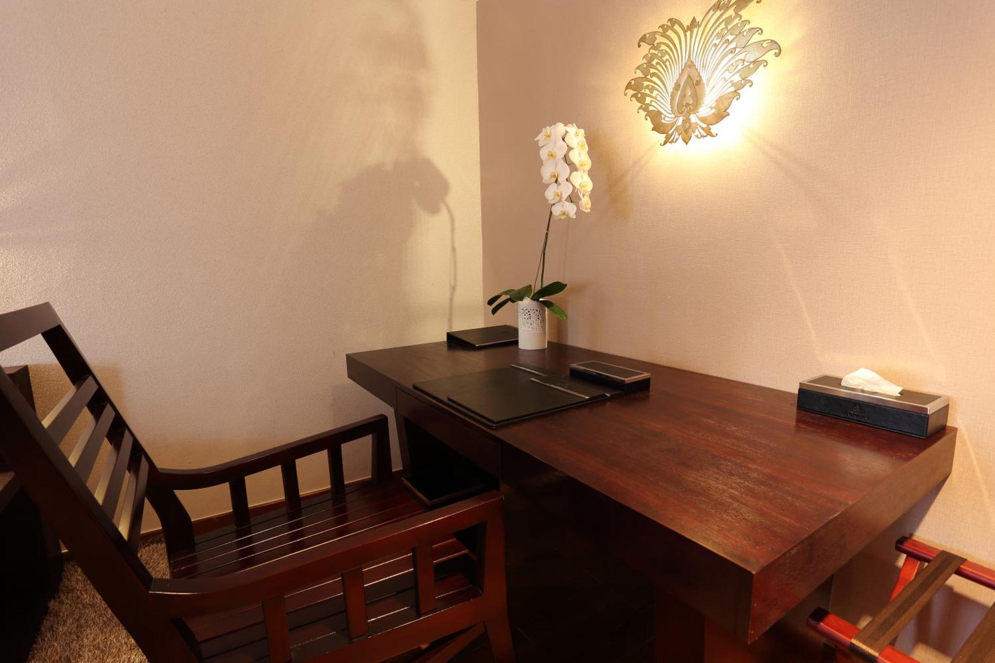 Arunreas Hotel Phnom Penh Phòng bức ảnh