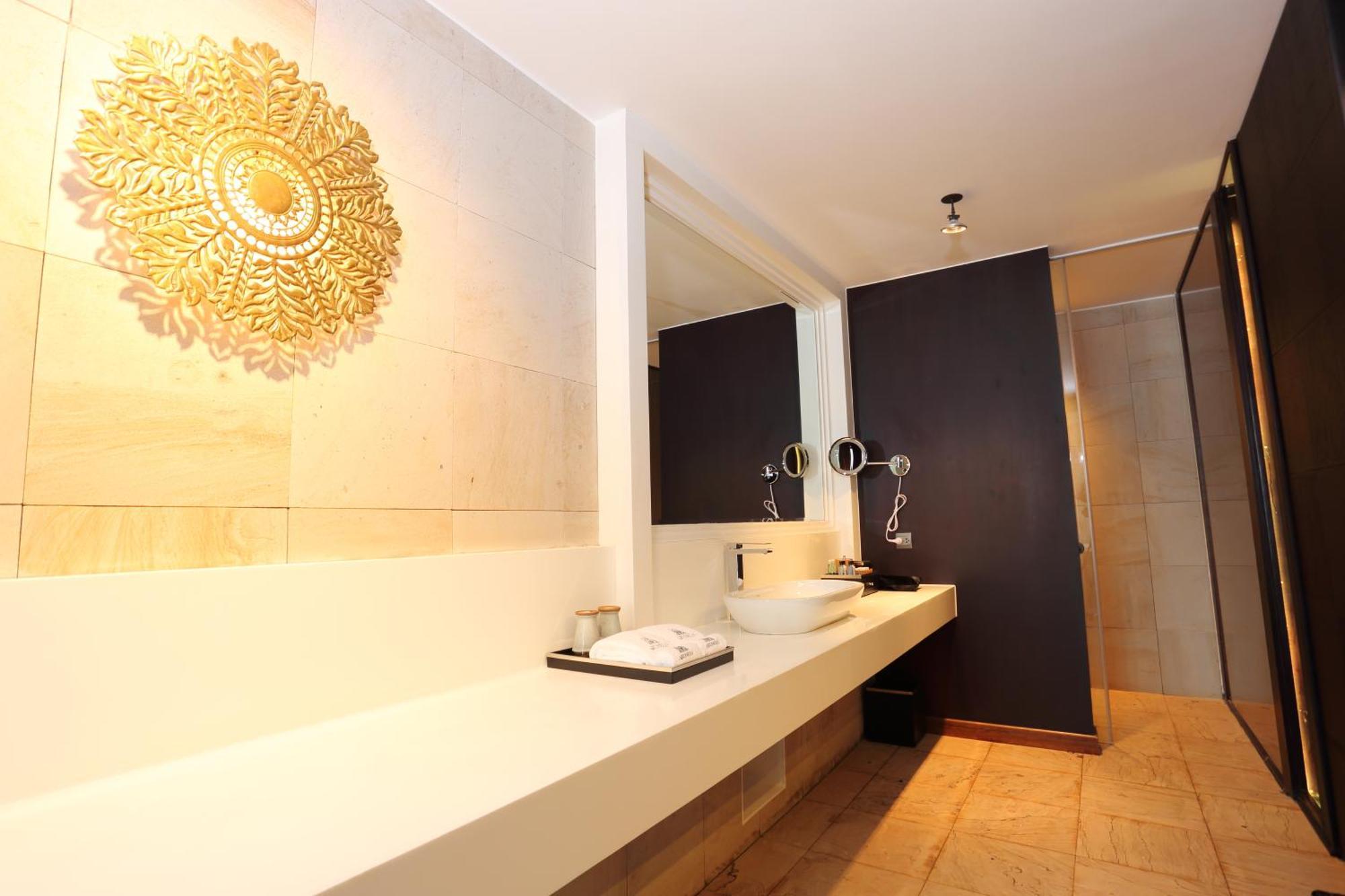 Arunreas Hotel Phnom Penh Phòng bức ảnh